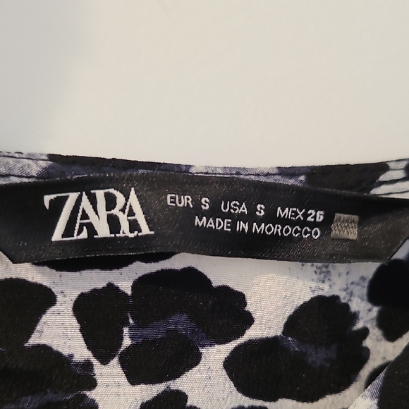 Zara Black and White Midi Sundress with Spaghetti Straps for Casual Nights - Picture 2 of 7